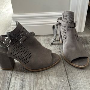 Size 8 American eagle heels